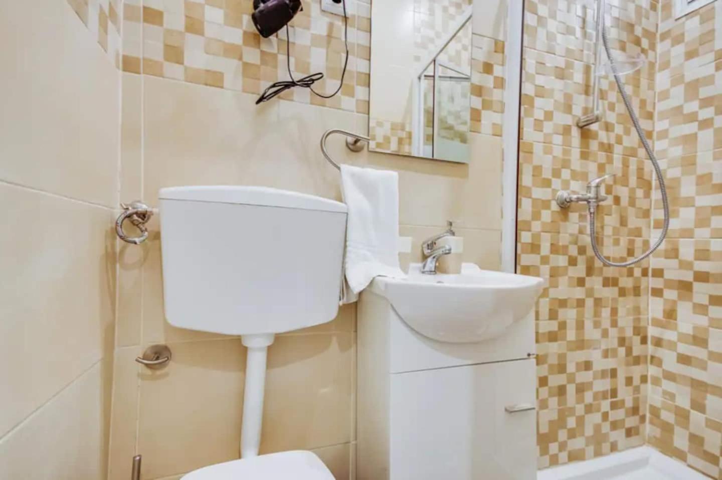 3 Bedroom Apartment In Baixa With River View 리스본 외부 사진